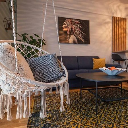 Modern, Bright And Cozy Apartment ポドゴリツァ エクステリア 写真