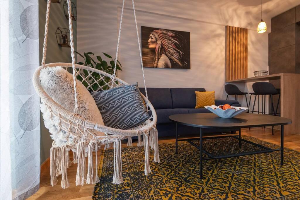 Modern, Bright And Cozy Apartment ポドゴリツァ エクステリア 写真
