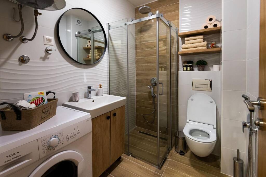 Modern, Bright And Cozy Apartment ポドゴリツァ エクステリア 写真