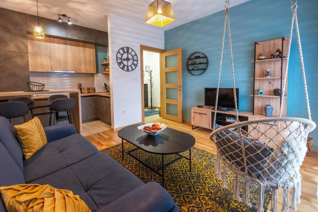 Modern, Bright And Cozy Apartment ポドゴリツァ エクステリア 写真