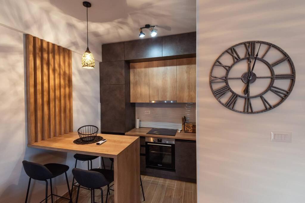 Modern, Bright And Cozy Apartment ポドゴリツァ エクステリア 写真