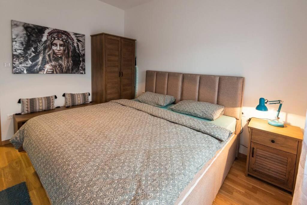 Modern, Bright And Cozy Apartment ポドゴリツァ エクステリア 写真